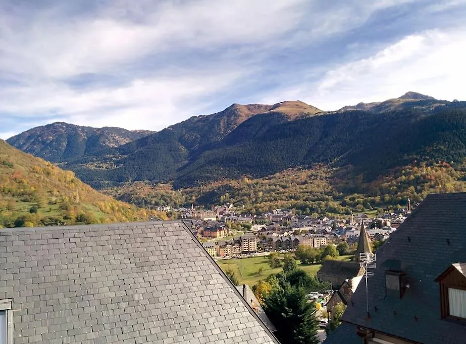 Adosado De Tres Plantas En El Valle De Aran Gausach 0*,